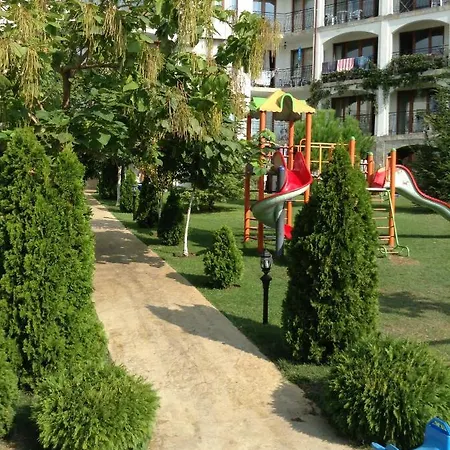 Daire Triumph, Saint Vlas Sveti Vlas
